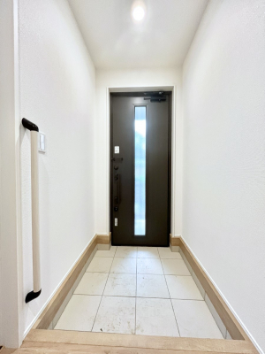 ���ց@������1�������`Entrance�`�@���ւ͉Ƃ̊�Ƃ����܂����䂪�Ƃ̃Z���X�����肰�Ȃ����������閣�͂��錺�֑�����y���݂̈�B�A���x�ɉƑ����ق��Ƃł���S�n�悢��ԑ������؂ł��ˁ�
