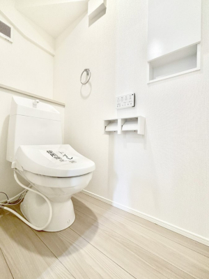 �g�C���@�����`Toilet�`�@�Y��E�X�b�L���E���K�ȃE�H�V�����b�g�t�g�C���ł��낰���Ԃł��B�g�C���͖����g�킴��𓾂Ȃ����́B����������ۂ������ł��ˁB�g�C����2��������̂Œ��̍��G���ɕ֗��ł��I