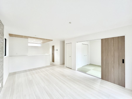 ���r���O�@�Ƒ��c���̎��Ԃ����������Ȃ��났�̃��r���O�_�C�j���O�B   �@