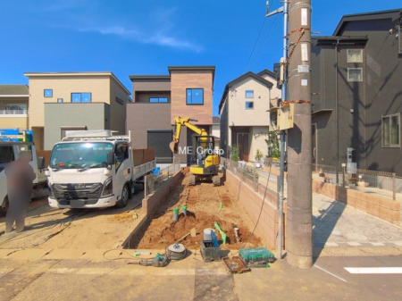 ���n�O�ώʐ^�@���R�������`Exterior�`�@�ՐÂȏZ��n�Ŏq��ĉƑ��Ƀs�b�^���B�����̂��U�������K�ȗ΂Ɍb�܂ꂽ�G���A�ŁA���R�ɕ�܂ꂽ���₩�ȕ�炵���������邽�߂́A��Ƃ肠��Z���������Ă��܂��B