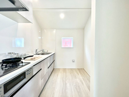 �L�b�`���@�������P�������`Kitchen�`�@���R�������鑋�̂���L�b�`���������g���ꏊ�����炱���A�g��������l�����܂����B�������Ƃ����L�b�`���R�[�i�[�͎����L���Ȏd�オ��ƂȂ��Ă���܂��B