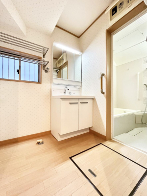 ���ʑ�E���ʏ��@�������̂�����K��Ԃł��B�����̐g�x�x���C�����ǂ����g�������܂��B 