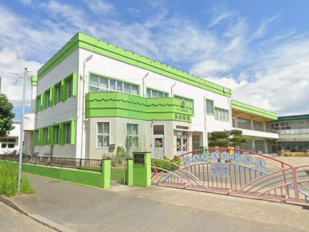 ���ӊ��@�c�t���E�ۈ牀 300m �w�Z�@�l���؊w�� �p�c�t��