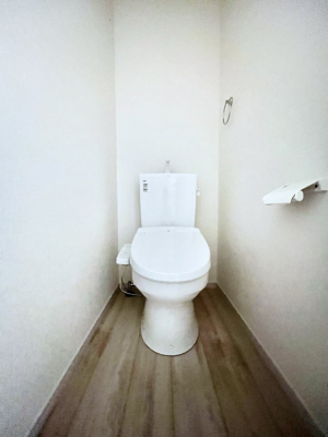�g�C���@�����`Toilet�`�@�Y��E�X�b�L���E���K�ȃE�H�V�����b�g�t�g�C���ł��낰���Ԃł��B�g�C���͖����g�킴��𓾂Ȃ����́B����������ۂ������ł��ˁB�g�C����2��������̂Œ��̍��G���ɕ֗��ł��I