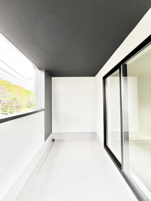 �o���R�j�[�@�����`Balcony�`  �o���R�j�[�͉������z���������݁A���z�c����󕨂��C�����悭�������Ƃ��ł��܂��B  �g���₷���J���I�ȃo���R�j�[�ł����z�����������Ղ�~�蒍���A�o���R�j�[�t���Z�܂��B  