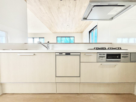 �L�b�`���@�������������I�ɁA�y�����I�V�X�e���L�b�`��