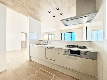 �L�b�`���@���������Ȃ��炲�Ƒ��Ƃ̉�b���y���߂�ΖʃJ�E���^�[�L�b�`��