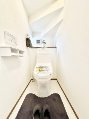 �g�C���@������No.3���`Toilet�`�@�Y��E�X�b�L���E���K�ȃE�H�V�����b�g�t�g�C���ł��낰���Ԃł��B�̌������薾�邭�A���K��ԂƂȂ��Ă���܂��������g���ꏊ�����炱���̔z���ł��I