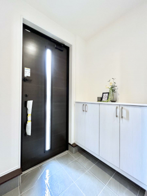 ���ց@�����`Entrance�`�@�Ƃ̒��ł��q�l���}����ŏ��̏ꏊ�ł��錺�ւ́A�Ƃ̈�ۂ��̂��̂ł��I�L�x�Ȍ��֎��[�ŁA����Y��ɕۂ��Ƃ��o���܂��􌺊ւɂ͂����Ղ���[�̉��ʔ��������I