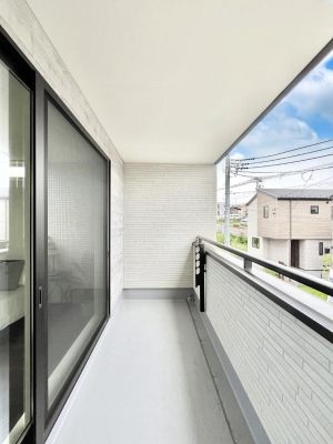 �o���R�j�[�@�����`Balcony�`  �o���R�j�[�͉������z���������݁A���z�c����󕨂��C�����悭�������Ƃ��ł��܂��B  �g���₷���J���I�ȃo���R�j�[�ł����z�����������Ղ�~�蒍���A�o���R�j�[�t���Z�܂��B  