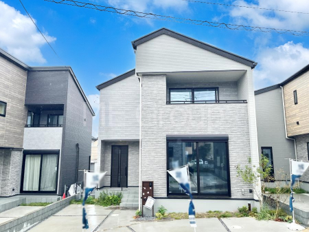 ���n�O�ώʐ^�@�O�ρ`Exterior�`�@��s���œ���̃X���[���C�t���΂Ɉ͂܂ꂽ�y�n�͓s��̌�����Y���ꂻ���B�l�G��ʂ��Ď��R�ƐG�ꍇ����X�|�b�g�����ӂɂ͐��肾������I�Z�݂����Ȃ�ƁB��炵�������B