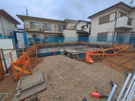 ���n�O�ώʐ^�@�`Exterior�`�@��s���œ���̃X���[���C�t���΂Ɉ͂܂ꂽ�y�n�͓s��̌�����Y���ꂻ���B�l�G��ʂ��Ď��R�ƐG�ꍇ����X�|�b�g�����ӂɂ͐��肾������I�Z�݂����Ȃ�ƁB��炵�������B