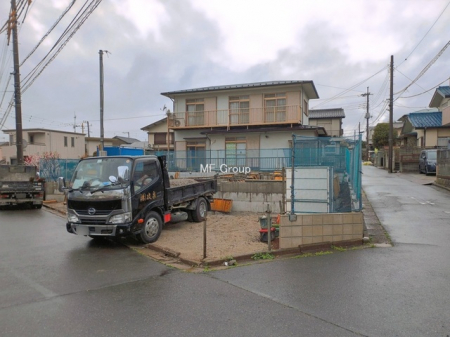 ���n�O�ώʐ^�@���Q�������`Exterior�`�@�ՐÂȏZ��n�Ŏq��ĉƑ��Ƀs�b�^���B�����̂��U�������K�ȗ΂Ɍb�܂ꂽ�G���A�ŁA���R�ɕ�܂ꂽ���₩�ȕ�炵���������邽�߂́A��Ƃ肠��Z���������Ă��܂��B