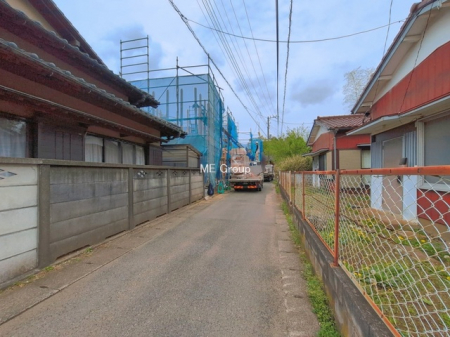 ���n�O�ώʐ^�@��A�EB�������`Exterior�`�@�O�ʓ��H�F�k��3.83m�����@��w�̈�ˌ��Ă𒆐S�Ƃ����X���݂����R�Ƒ����A���ӂ͍��������������Ă��Ȃ��̂ŁA�΂̑����ՐÂȎ����������ł��B