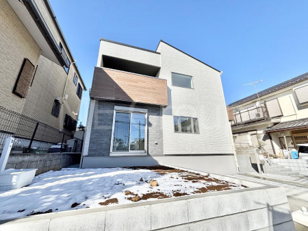 ���n�O�ώʐ^�@�O�ρ`Exterior�`�@���X�����Ȃ���A�咣���߂����ǂ����]�T������������V���[�v�ȃt�H�����ŘȂޓ@��́A���V�̋�ƏƂ炵���킹�鎖�ŁA�{������ׂ������`�̎p�������Ă���܂��B