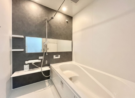 ���̑����ρ@�����`Bath Room�`�@�L���o�X���[�����������1���̔�������āA�[���������X�������肭�������B���R�������d�l�ʐ^