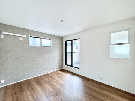 ���̑����ρ@�����`Bed Room�`�@2�ʍ̌����m�ۂ������邢�����́A���ʂ����ǂ��A��ϋ��S�n�̗ǂ���ԂƂȂ��Ă���܂��B�u�₩�ȕ��������ċN���钩�́A���K�����̎n�܂�ɁI���������ʕ����ƂĂ��ǂ��Z�܂���