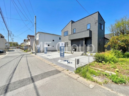 ���n�O�ώʐ^�@�O�ρ`Exterior�`�@�O�ʓ��H�F�k 5m ����  �O�ʓ��H�͊ՐÂȏZ��n���͂���Ԓʂ�̏��Ȃ����H�B  ���Ԃ̏o��������炭�炭�ł��I���s���_�E���n���w�̂���]�́A���C�y�ɂ��₢���킹���������I