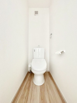 �g�C���@�����`Toilet�`�@�Y��E�X�b�L���E���K�ȃE�H�V�����b�g�t�g�C���ł��낰���Ԃł��B�g�C���͖����g�킴��𓾂Ȃ����́B����������ۂ������ł��ˁB�g�C����2��������̂Œ��̍��G���ɕ֗��ł��I