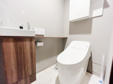 �g�C���@�����`Toilet�`�@�Y��E�X�b�L���E���K�ȃE�H�V�����b�g�t�g�C���ł��낰���Ԃł��B�g�C���͖����g�킴��𓾂Ȃ����́B����������ۂ������ł��ˁB�X�b�g�N�u��Ƃ��ĕ֗��Ȏ��[�I�t���B