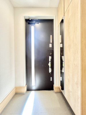 ���ց@�������Q�������`Entrance�`�@�Ƃ̒��ł��q�l���}����ŏ��̏ꏊ�ł��錺�ւ́A�Ƃ̈�ۂ��̂��̂ł��I�L�x�Ȍ��֎��[�ŁA����Y��ɕۂ��Ƃ��o���܂��􌺊ւɂ͂����Ղ���[�̉��ʔ��������I