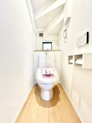 �g�C���@�������Q�������`Toilet�`�@�������̂��鐅����g�C���̓E�H�V�����b�g�t���ł����g�C���͖����g�킴��𓾂Ȃ����́B����������ۂ������ł��ˁB�g�C����2��������̂Œ��̍��G���ɕ֗��ł��I