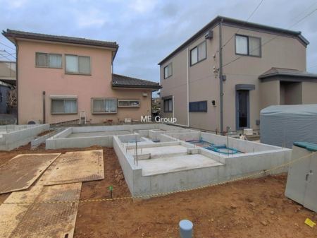 ���n�O�ώʐ^�@���P�������`Exterior�`�@��s���œ���̃X���[���C�t���΂Ɉ͂܂ꂽ�y�n�͓s��̌�����Y���ꂻ���B�l�G��ʂ��Ď��R�ƐG�ꍇ����X�|�b�g�����ӂɂ͐��肾������I