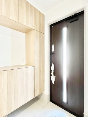 ���ց@�������S�������`Entrance�`�@�Ƃ̒��ł��q�l���}����ŏ��̏ꏊ�ł��錺�ւ́A�Ƃ̈�ۂ��̂��̂ł��I�L�x�Ȍ��֎��[�ŁA����Y��ɕۂ��Ƃ��o���܂��􌺊ւɂ͂����Ղ���[�̉��ʔ��������I