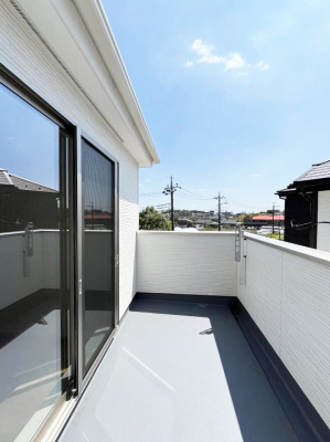 �o���R�j�[�@�������S�������`Balcony�`  �o���R�j�[�͉������z���������݁A���z�c����󕨂��C�����悭�������Ƃ��ł��܂��B�g���₷���J���I�ȃo���R�j�[�ł����z�����������Ղ�~�蒍���A�o���R�j�[�t���Z�܂��B  