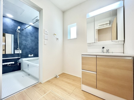 ���̑��@�������Q�������`Dressing Room�`�@�Â��Ȃ肪���Ȑ��ʏ�����������ƍ̌��Ɗ��C���\�Ȃ̂ŋC�����悭���g�������܂��B�O�ʋ��^�C�v�̐��ʑ�͋������[�ŎU�炩�肪���Ȑ��ʏ����X�b�L����