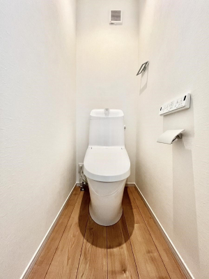 �g�C���@�������Q�������`Toilet�`�@�������̂��鐅����g�C���̓E�H�V�����b�g�t���ł����g�C���͖����g�킴��𓾂Ȃ����́B����������ۂ������ł��ˁB�g�C����2��������̂Œ��̍��G���ɕ֗��ł��I
