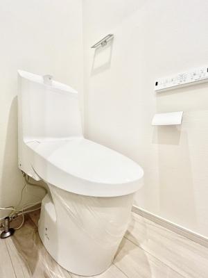 �g�C���@�������P�������`Toilet�`�@�������̂��鐅����g�C���̓E�H�V�����b�g�t���ł����g�C���͖����g�킴��𓾂Ȃ����́B����������ۂ������ł��ˁB�g�C����2��������̂Œ��̍��G���ɕ֗��ł��I
