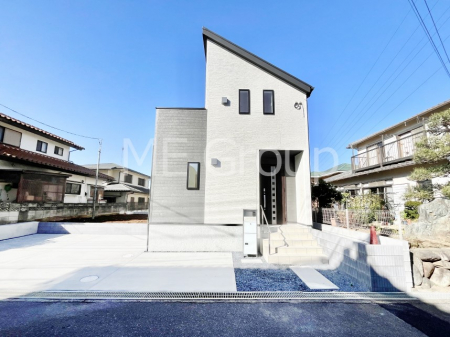 ���n�O�ώʐ^�@�O�ρ`Exterior�`�ՐÂȏZ��n�Ŏq��ĉƑ��Ƀs�b�^���B�����̂��U�������K�ȗ΂Ɍb�܂ꂽ�G���A�ŁA���R�ɕ�܂ꂽ���₩�ȕ�炵���������邽�߂́A��Ƃ肠��Z���������Ă��܂��B