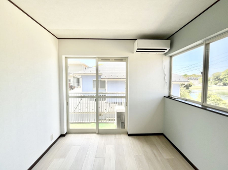 ���̑����ρ@�o���R�j�[���J�������v���X���Ă����m��