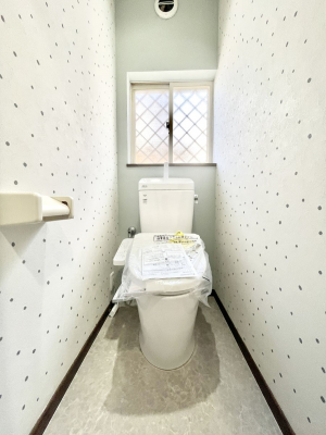 �g�C���@�g�C����1�K��2�K���ꂼ��ɔz�u����Ă��ĂƂĂ��֗��ł��B 