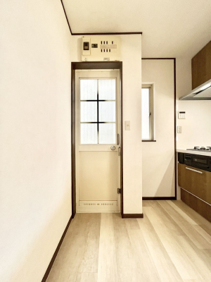 ���̑����ρ@���C���̌��ɂ����ꂵ�������