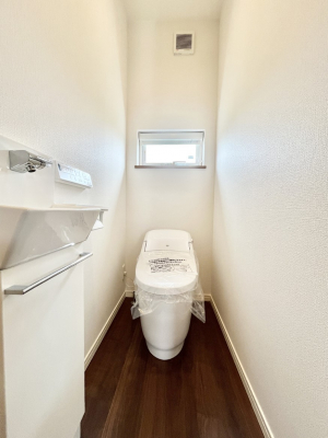 �g�C���@�g�C����1�K��2�K���ꂼ��ɔz�u����Ă��ĂƂĂ��֗��ł��B 