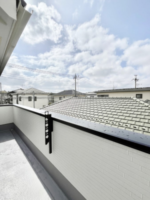 �o���R�j�[�@�������R�������`Balcony�`  �o���R�j�[�͉������z���������݁A���z�c����󕨂��C�����悭�������Ƃ��ł��܂��B�g���₷���J���I�ȃo���R�j�[�ł����z�����������Ղ�~�蒍���A�o���R�j�[�t���Z�܂��B  