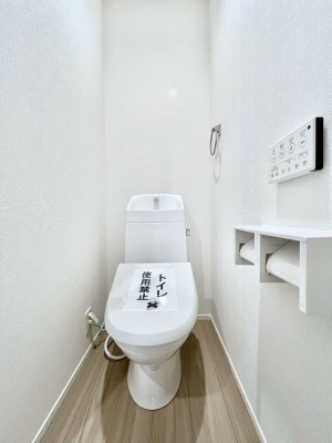 �g�C���@�g�C����1�K��2�K���ꂼ��ɔz�u����Ă��ĂƂĂ��֗��ł��B 