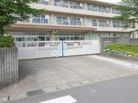 ���ӊ��@���w�Z 1100m ���q�s�����菬�w�Z