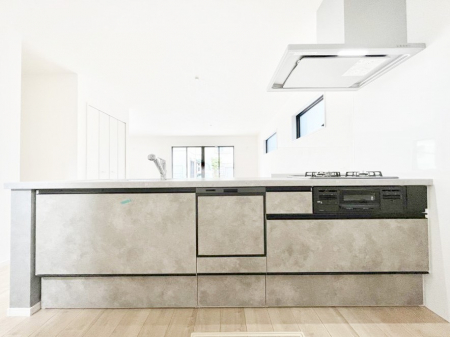 �L�b�`���@�������������I�ɁA�y�����I�V�X�e���L�b�`��  