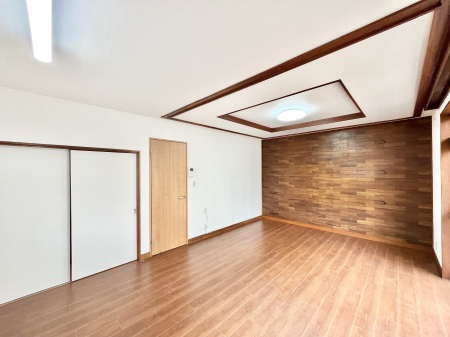 ���̑����ρ@�Ƒ������R�ƏW�܂�e���̃X�y�[�X�ɂȂ肻��