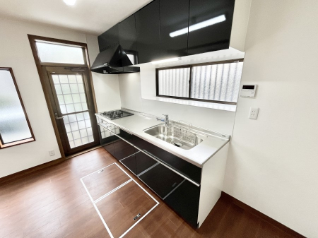 �L�b�`���@��Ƃ肠��L�b�`���ł͂��Ƒ��Ɗy�������������ł��܂��B