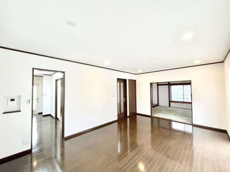 ���̑����ρ@�Ƒ������R�ƏW�܂�e���̃X�y�[�X�ɂȂ肻��