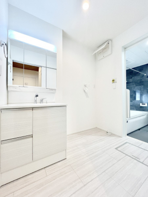 ���̑��@�L�X�Ƃ�Ƃ�̂��郉���h���[�X�y�[�X�B  