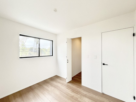 �Q���@�E�H�[�N�C���N���[�[�b�g�����邨�����B�G�߂��Ƃ̓���ւ����s�v�ŕ֗��ł��I