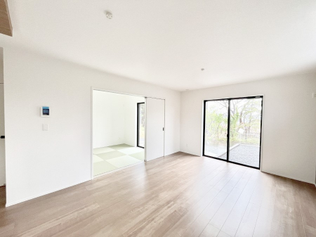 ���̑����ρ@�Ƒ������R�ƏW�܂�e���̃X�y�[�X�ɂȂ肻���@