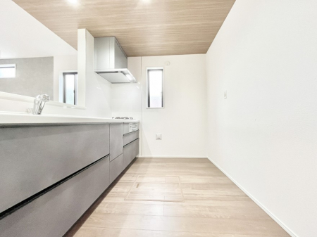 �L�b�`���@�u�₩�ȕ����ʂ蔲����L�b�`���B��������̂Ŗ��邭���C�ɂ��𗧂��܂��B