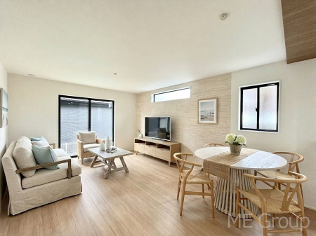 ���r���O�@�傫�ȑ����炽���Ղ�̗z���ƕ����������郊�r���O�@���Ƌ��CG�ł�  