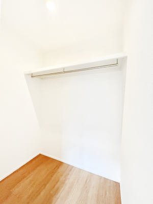 ���̑��@�ߗނ��n���K�[�Ɋ|�����܂܎��[�ł���WIC�B�ߗނ̐������ڂ����₷���ĕ֗��ł��I